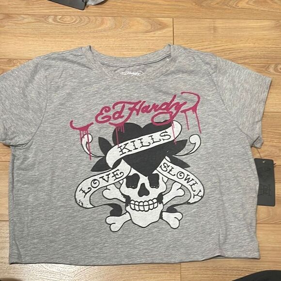 Nwt Ed hardy cropped top size XL - Picture 4 of 4